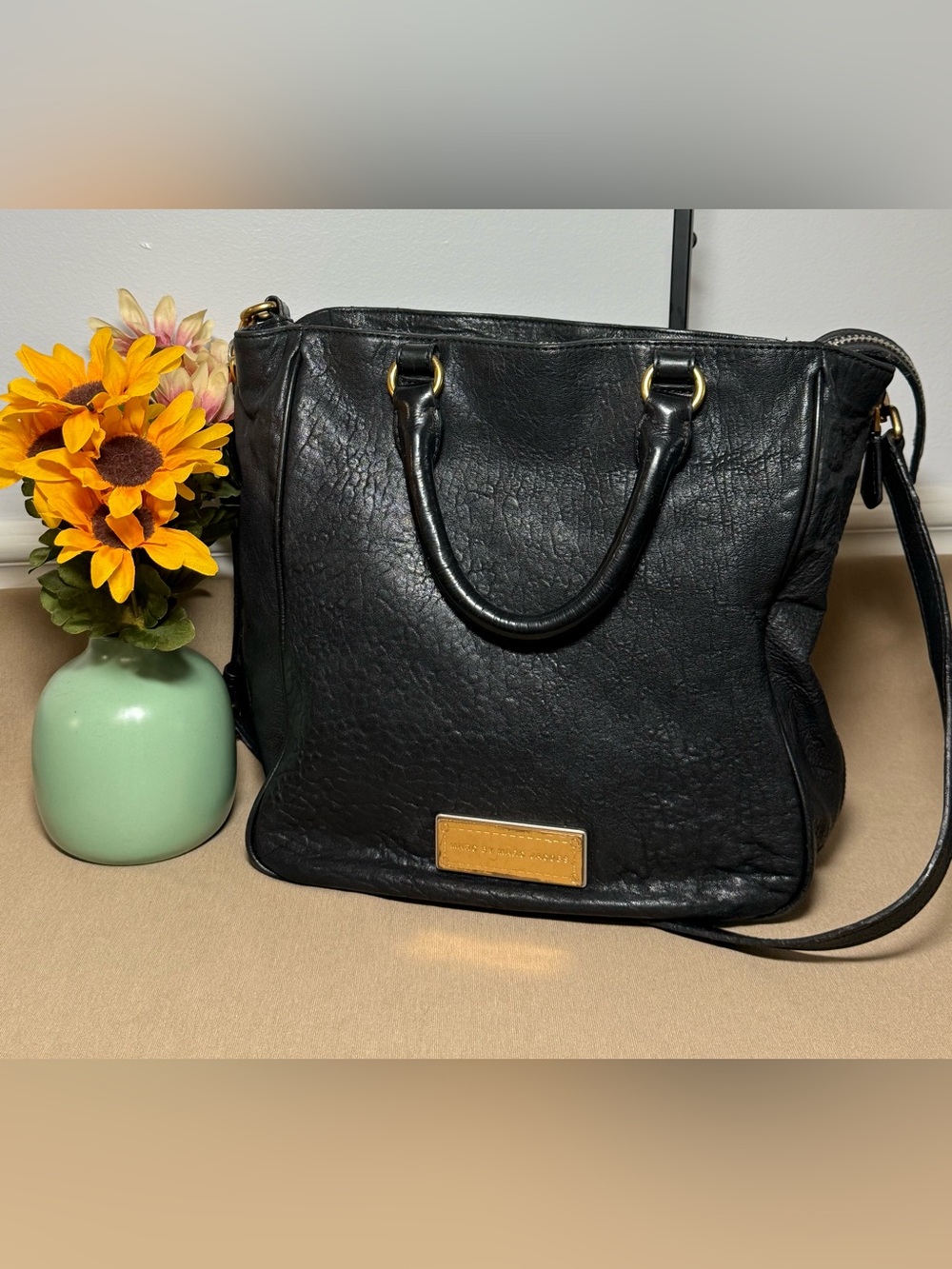 Marc by Marc Jacobs "Washed Up" Leather Tote Expandable Side Zips Shoulder Strap